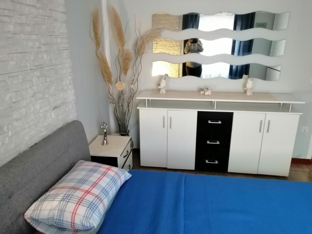 Apartments Katja Porec Bagian luar foto