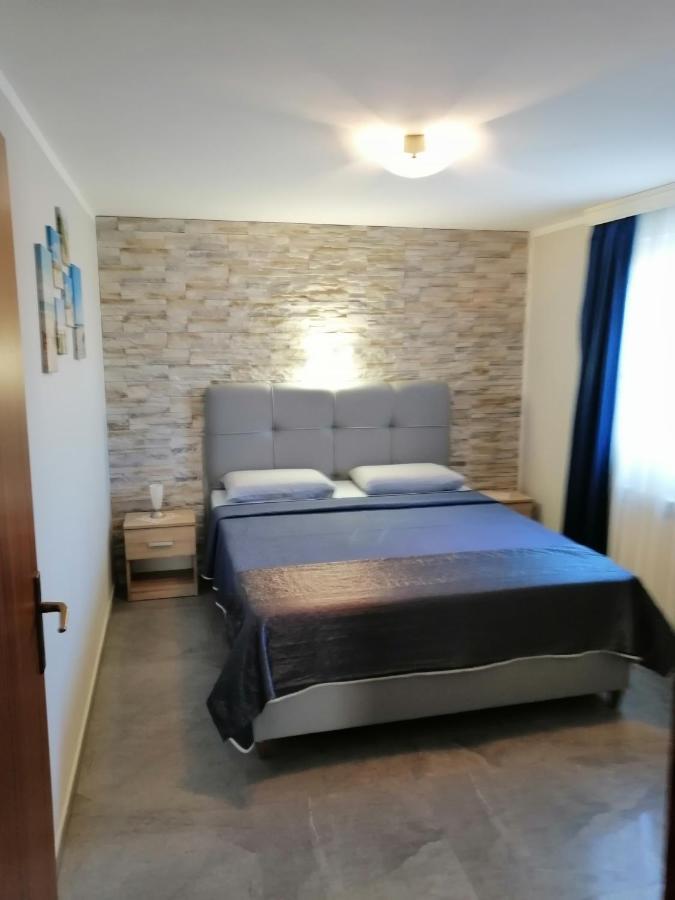 Apartments Katja Porec Bagian luar foto