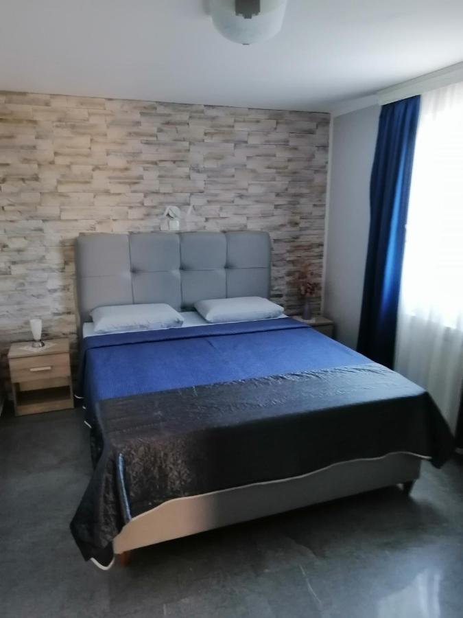 Apartments Katja Porec Bagian luar foto