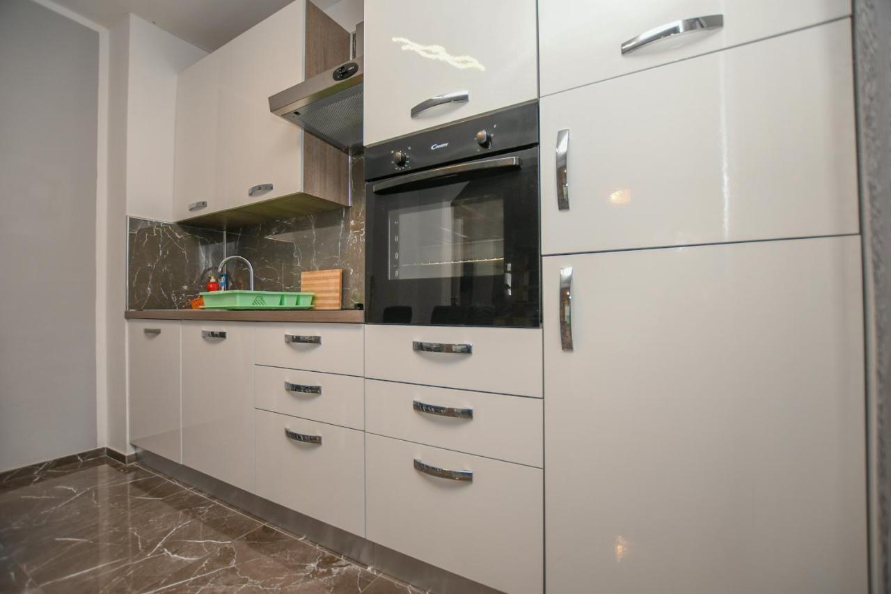 Apartments Katja Porec Bagian luar foto