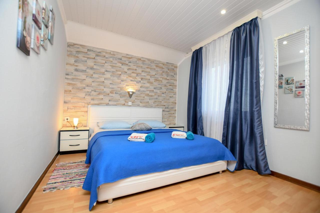 Apartments Katja Porec Bagian luar foto