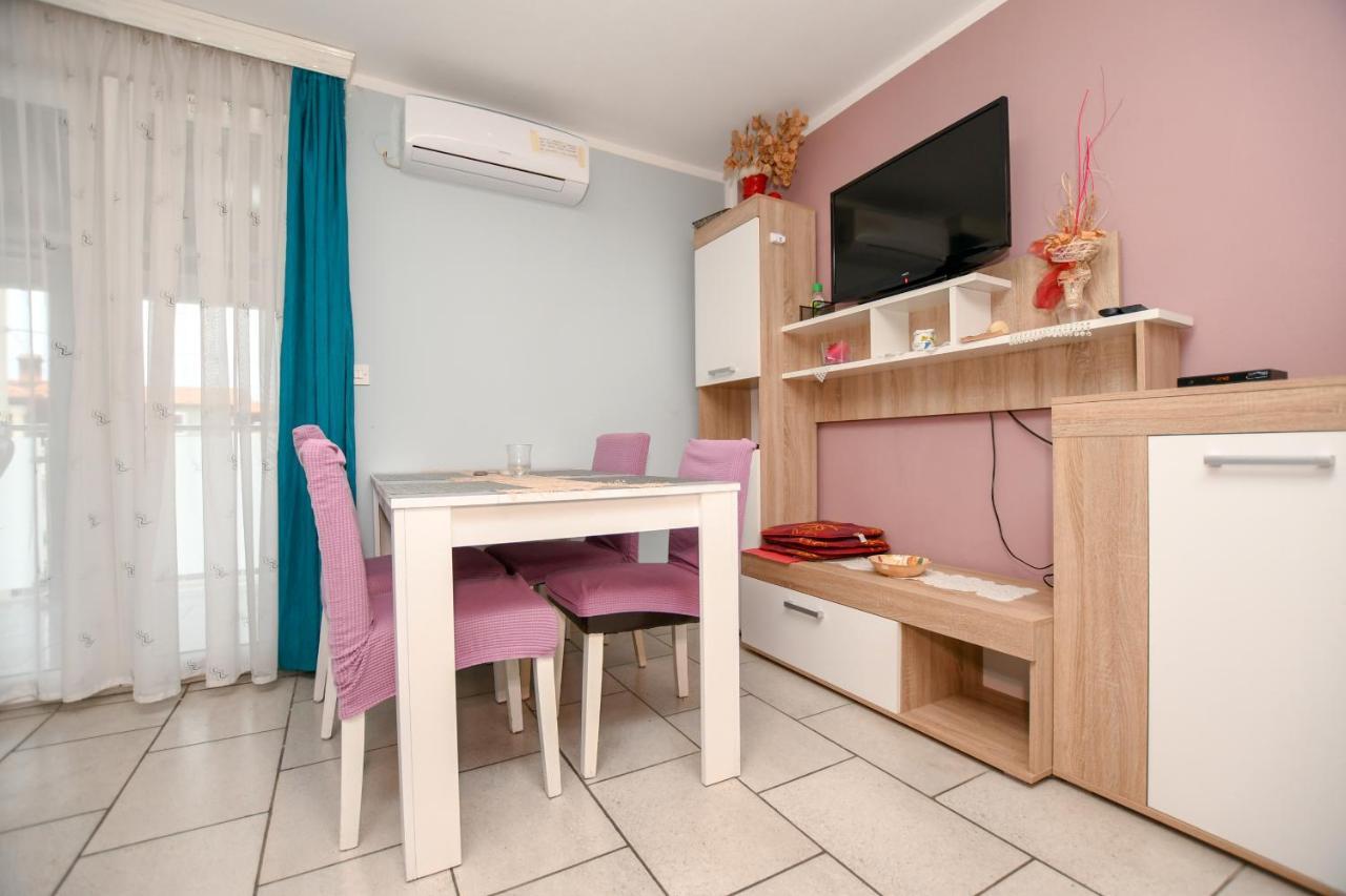 Apartments Katja Porec Bagian luar foto