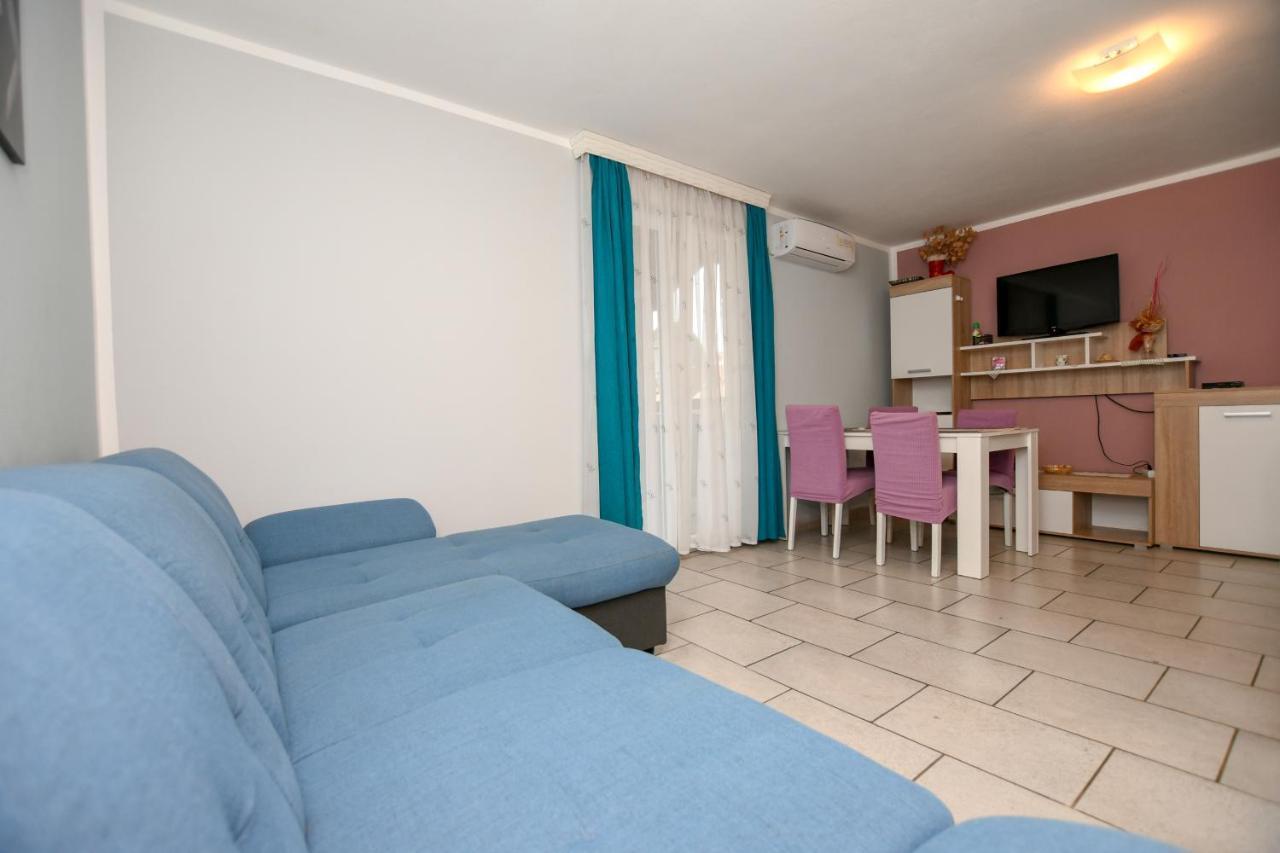 Apartments Katja Porec Bagian luar foto