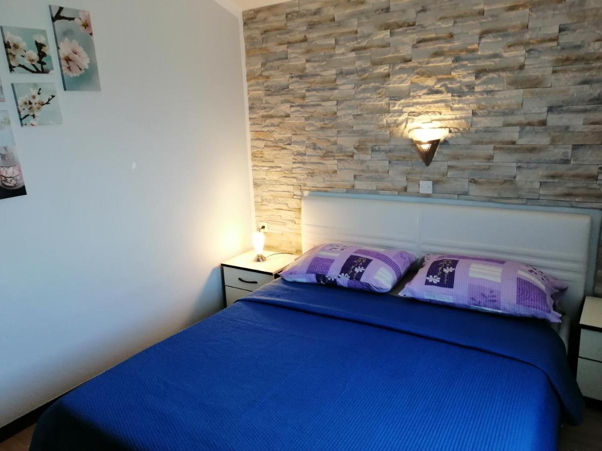 Apartments Katja Porec Bagian luar foto